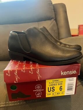 Kensie Black Pebbled Slip-On Loafers